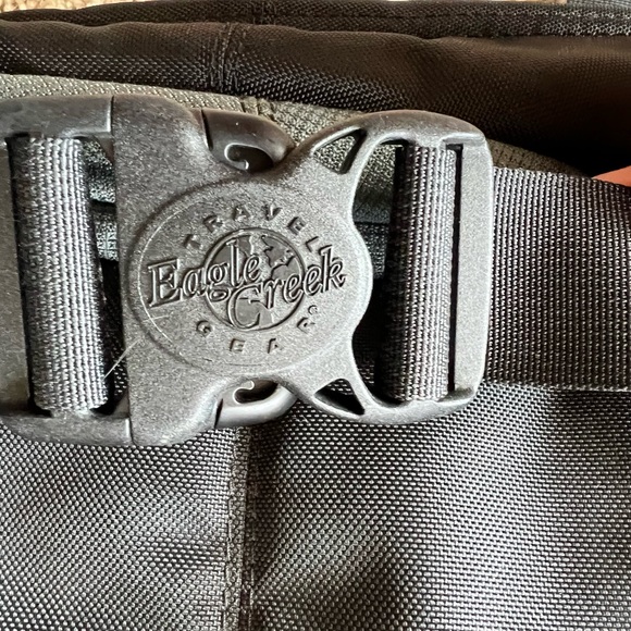 Eagle Creek backpack - Picture 8 of 15